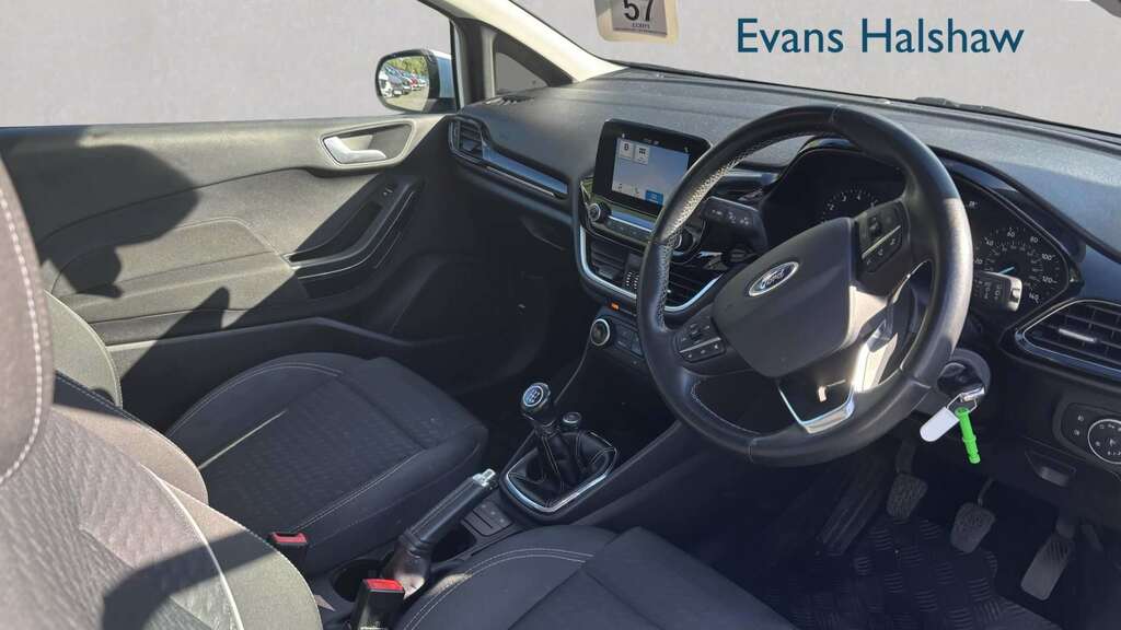 Ford Fiesta 1.1 Zetec 2018 White #5