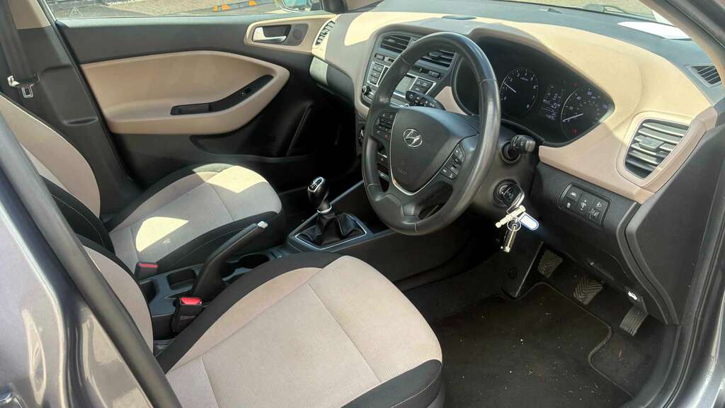 Hyundai I20 Hatchback Black #7