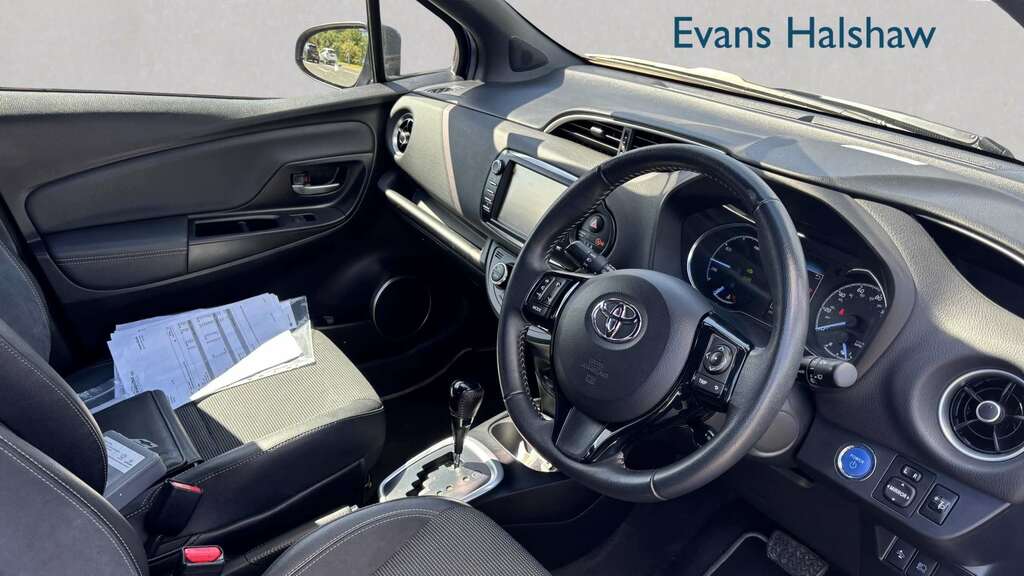 Toyota Yaris Excel Silver #6