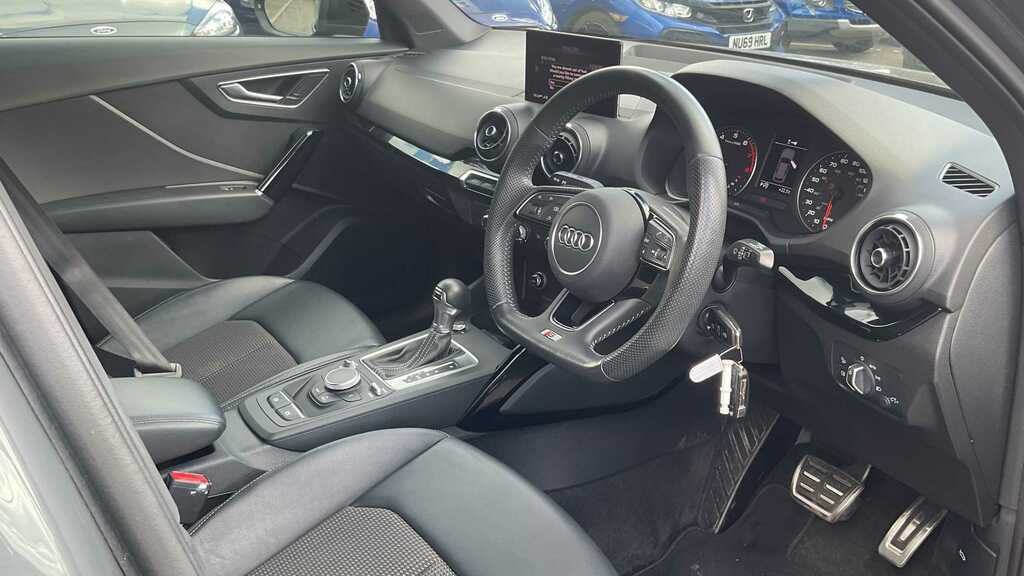 Audi Q2 35 Tfsi Black Edition S Tronic 2019 Grey #6
