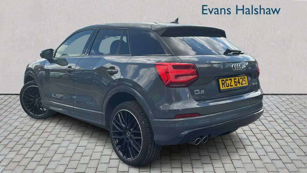 Audi Q2 35 Tfsi Black Edition S Tronic 2019 Grey #2