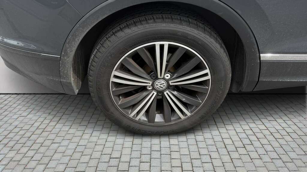 Volkswagen Tiguan Sel Black #3