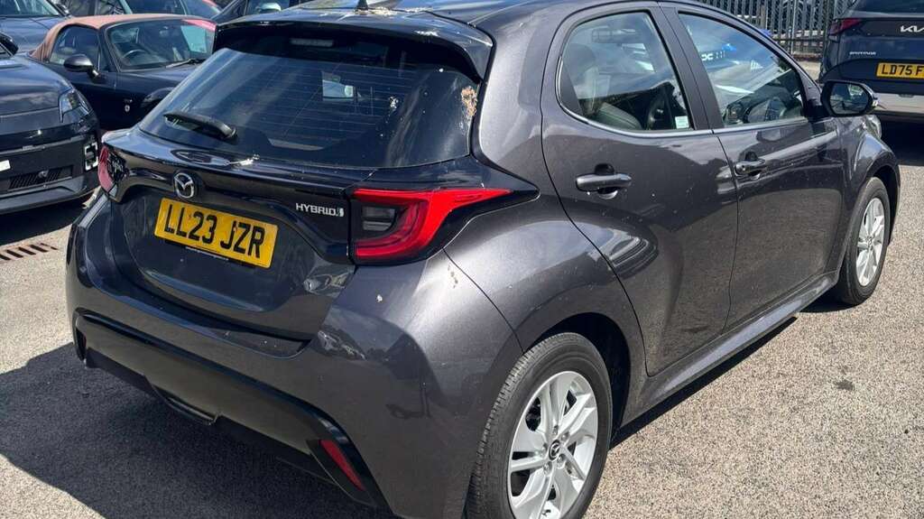 Mazda 2 1.5I Hybrid Agile Cvt 2023 Grey #2