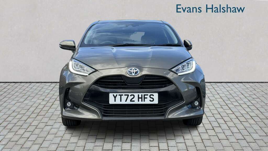 Toyota Yaris 1.5 Hybrid Design Cvt 2022 Brown #3
