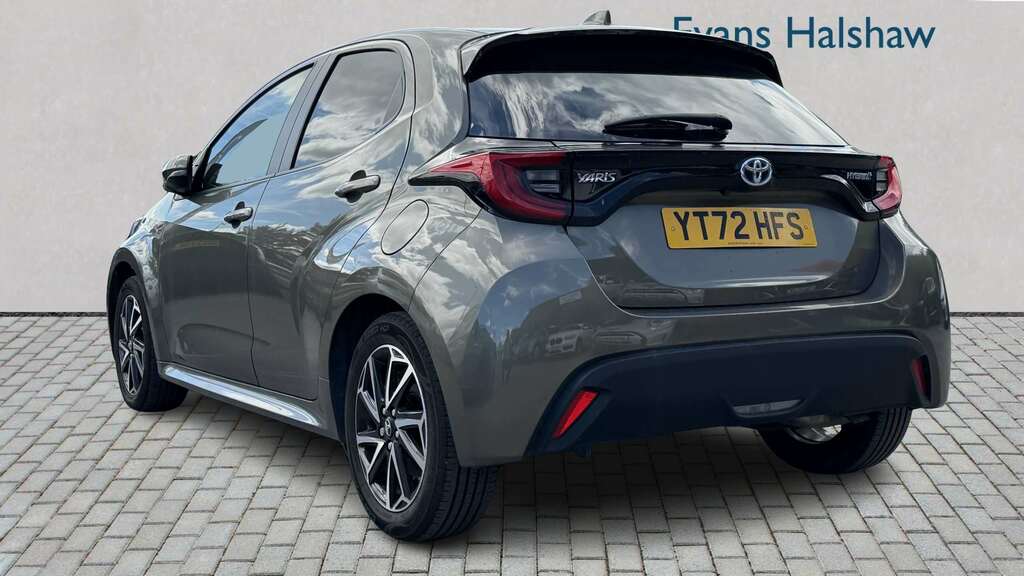 Toyota Yaris 1.5 Hybrid Design Cvt 2022 Brown