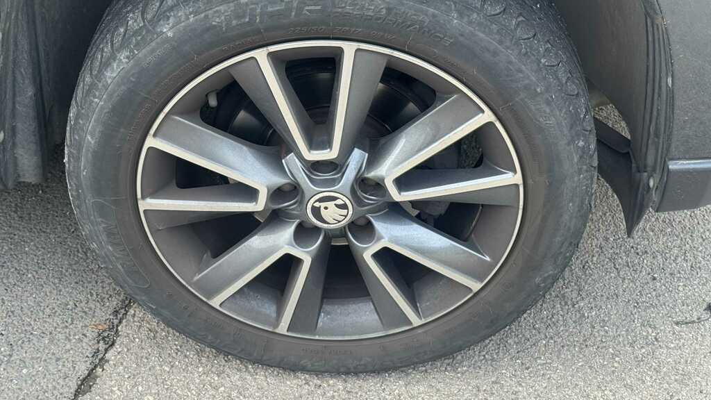 Skoda Yeti 1.2 Tsi 110 Se Drive Dsg 2017 Grey #5