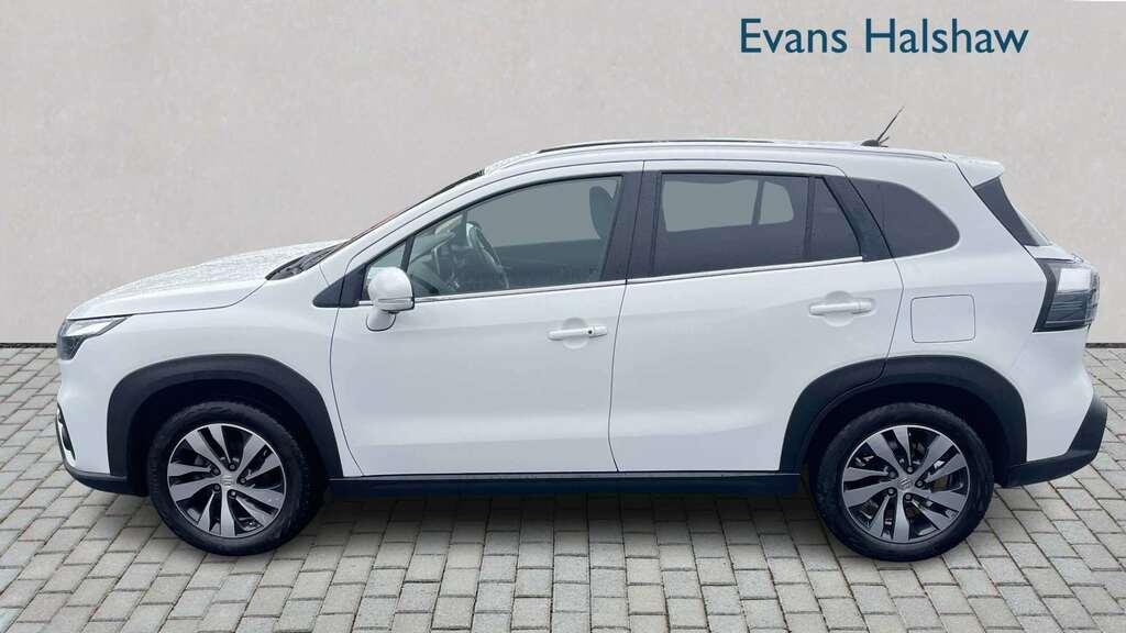Suzuki S Cross 1.4 Boosterjet 48V Hybrid Ultra 2024 White #4