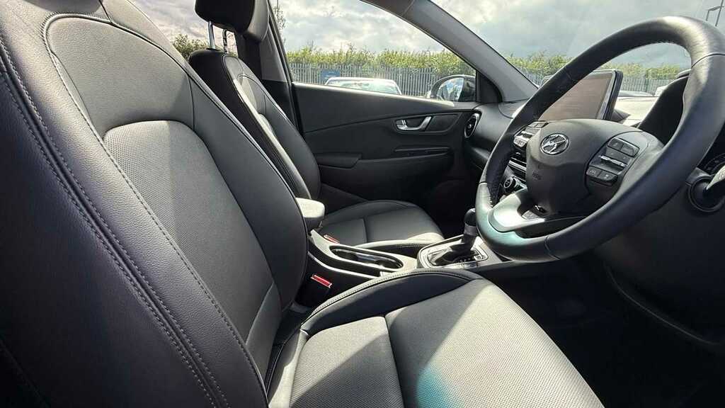 Hyundai Kona 1.6 Gdi Hybrid Ultimate Dct 2023 Black #4