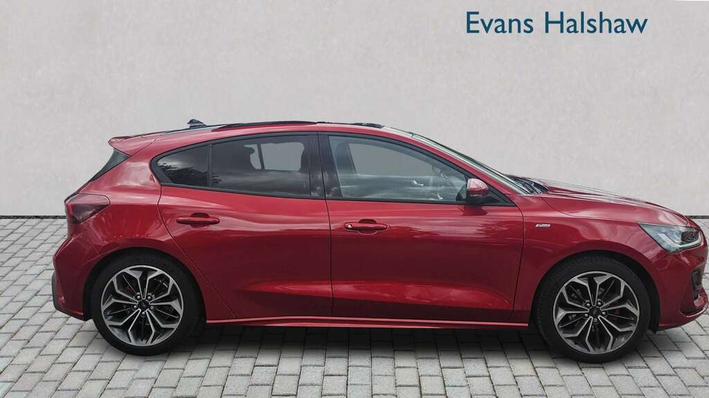 Ford Focus 1.0 Ecoboost Hybrid Mhev 155 St-line Black #1