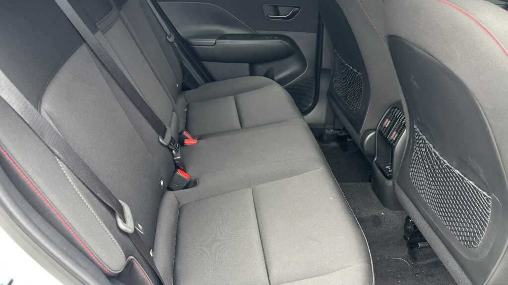Hyundai Kona 1.6T 138 N Line 2026 White #5