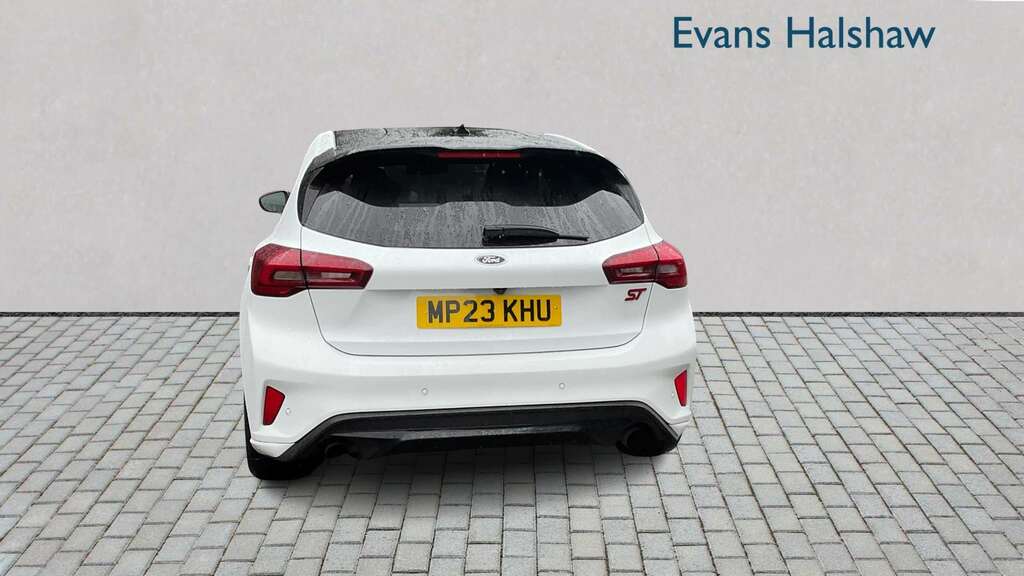 Ford Focus 2.3 Ecoboost St 2023 White #4