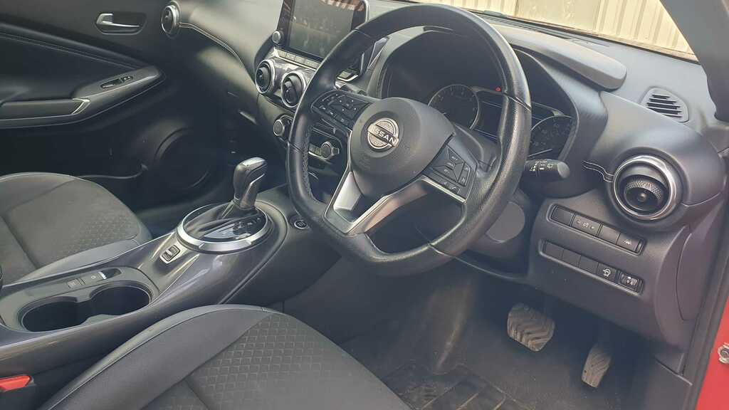 Nissan Juke 1.0 Dig-t 114 N-connecta Silver #9