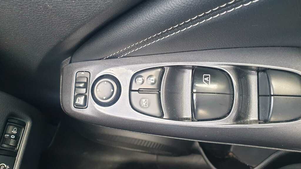 Nissan Juke 1.0 Dig-t 114 N-connecta Silver #25