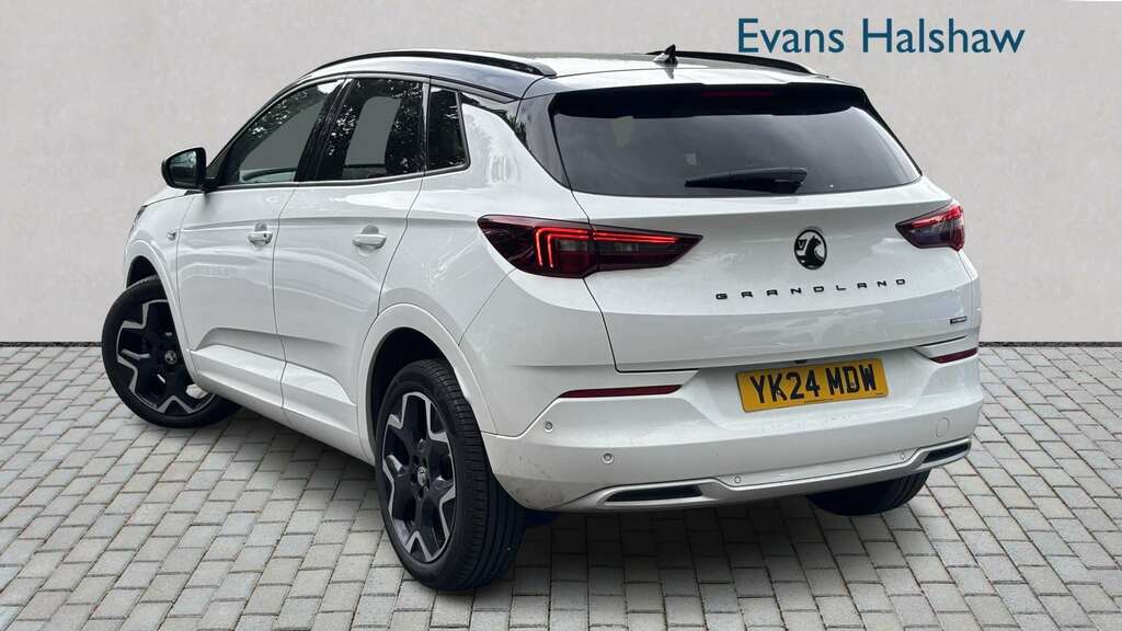 Vauxhall Grandland 1.2 Hybrid 136 Ultimate E-dct6 2024 White #2