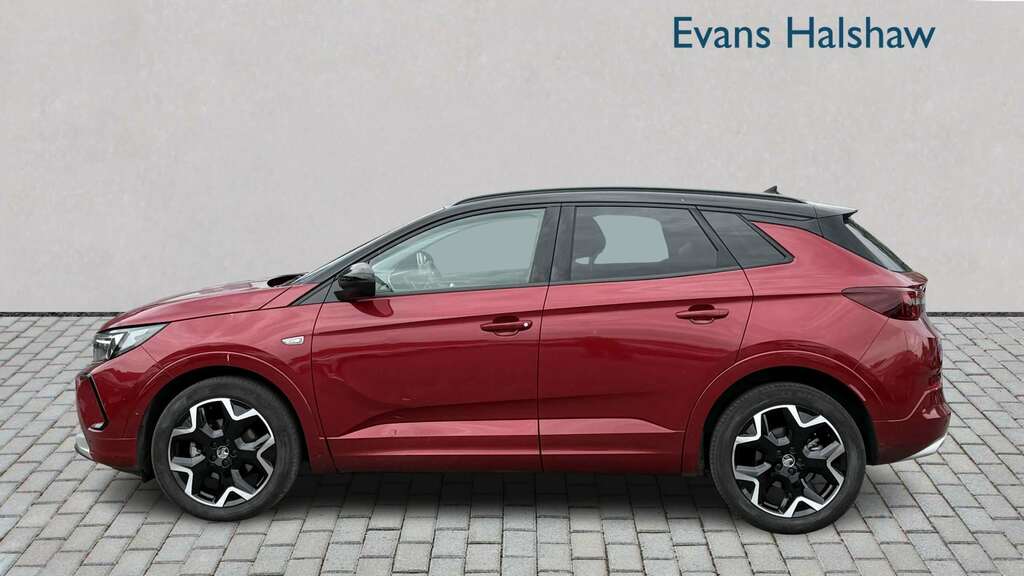 Vauxhall Grandland 1.2 Hybrid 136 Ultimate E-dct6 2024 Red #4