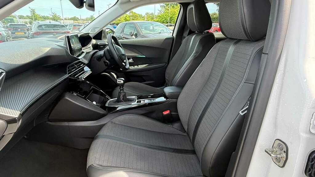 Peugeot 2008 1.2 Puretech 100 Active Premium Blue #9