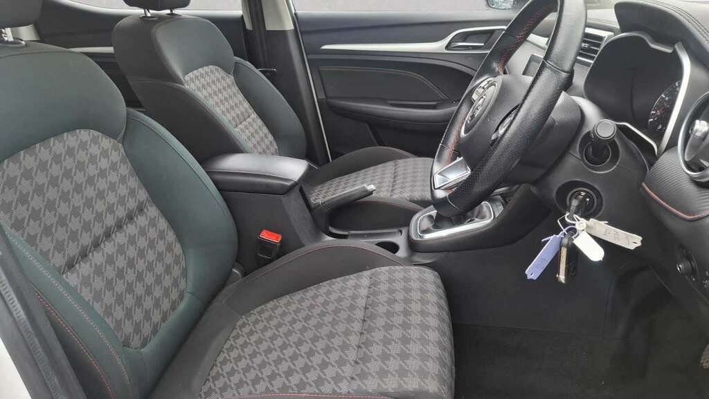MG ZS 1.5 Vti-tech Excite 2022 White #5