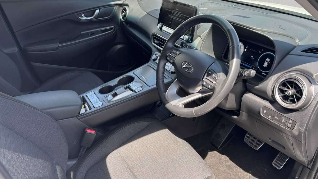 Hyundai Kona 100Kw Premium 39Kwh 2023 White #5