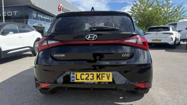 Hyundai I20 1.0T Gdi 48V Mhd Premium Dct 2023 Black #4