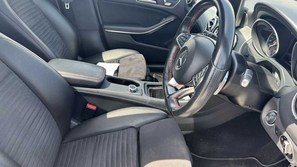 Mercedes-Benz CLA Class 220D Amg Line Night Edition Tip 2018 Grey #5