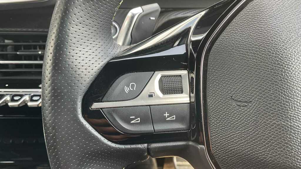 Peugeot 2008 2008 Gt Puretech Ss Grey #16