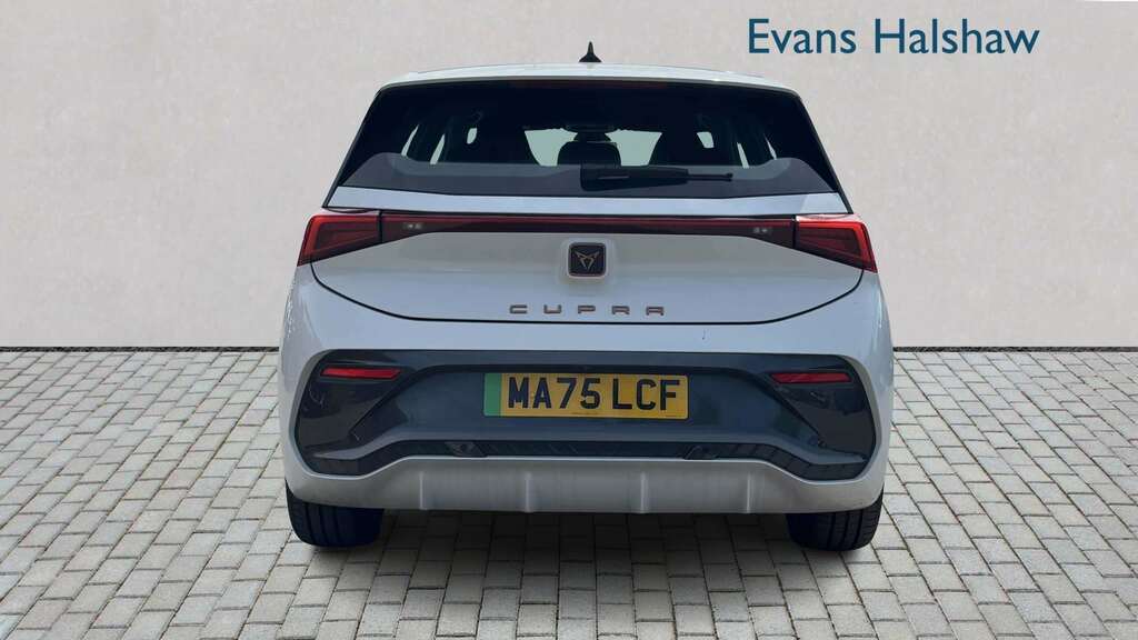 Cupra Born 170Kw E-boost V1 59Kwh 2025 White #5