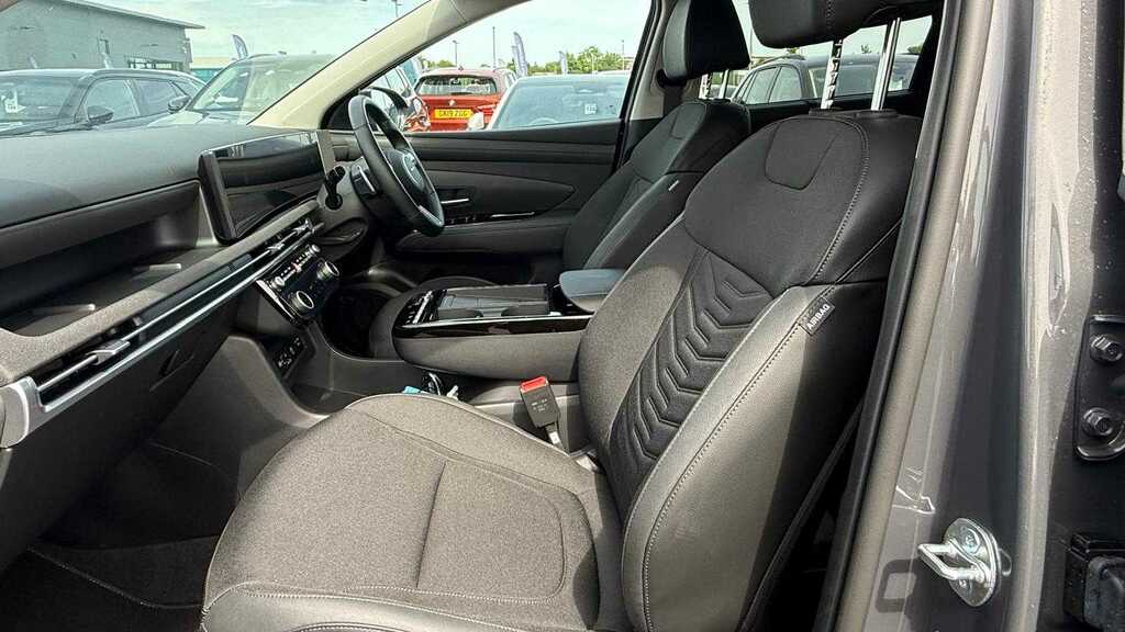 Hyundai Tucson Advance Red #9