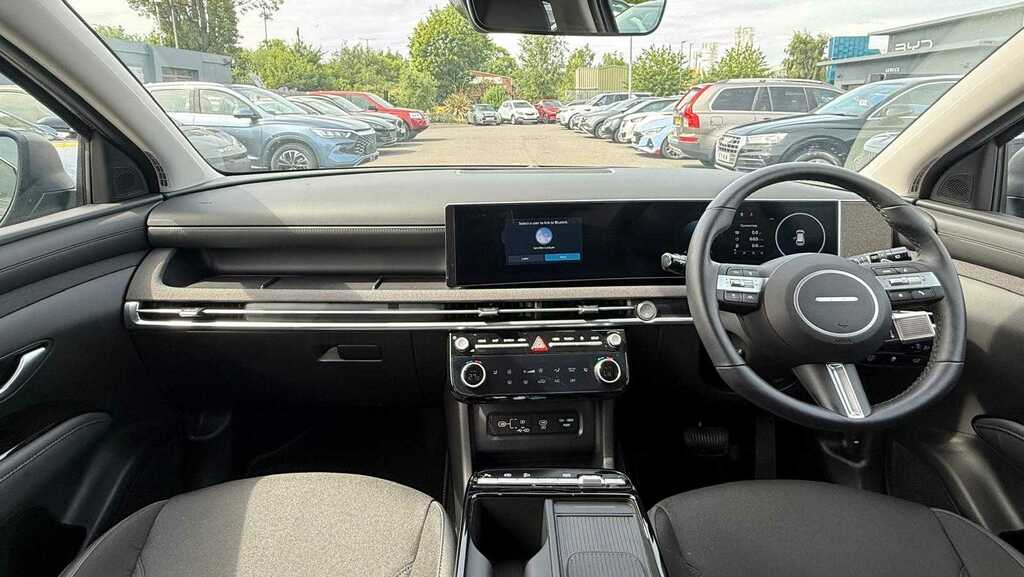Hyundai Tucson Advance Red #7