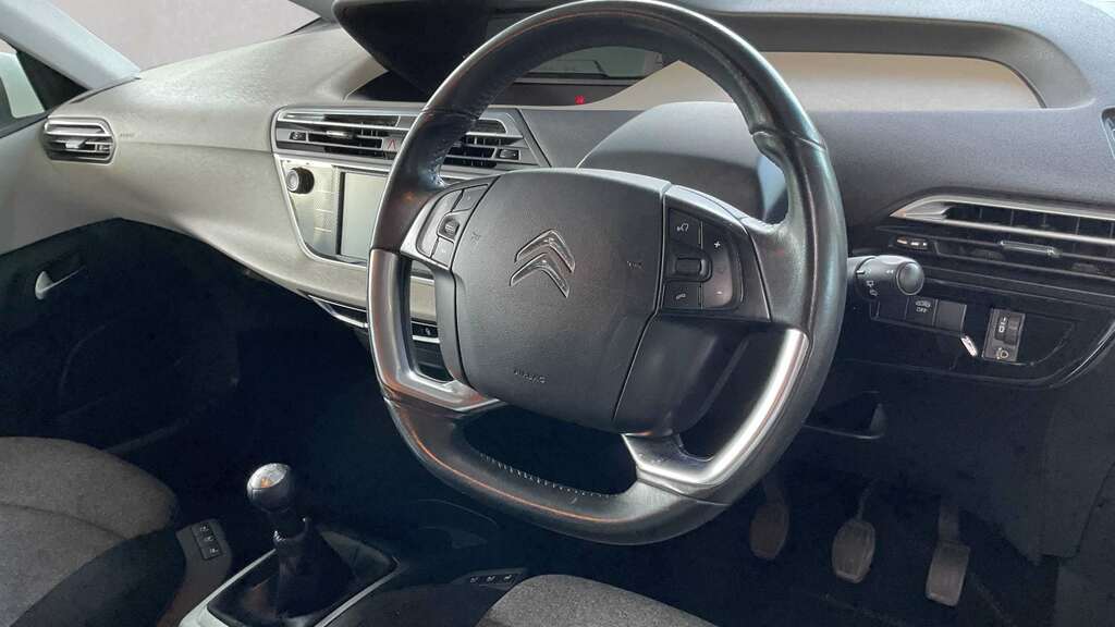 Citroen Grand C4 Picasso 1.6 Bluehdi Touch Edition 2017 White #4
