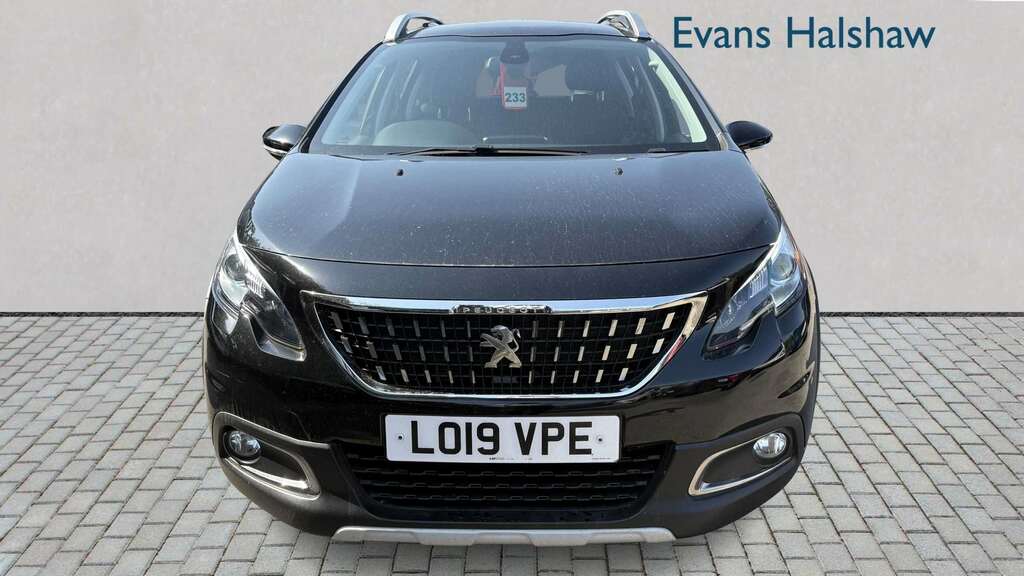 Peugeot 2008 1.2 Puretech 110 Allure Premium Eat6 2019 Black #2