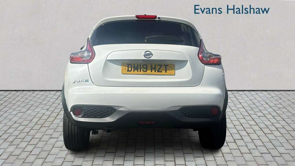 Nissan Juke 1.6 112 Tekna Bose 2019 DM19HZT White #3