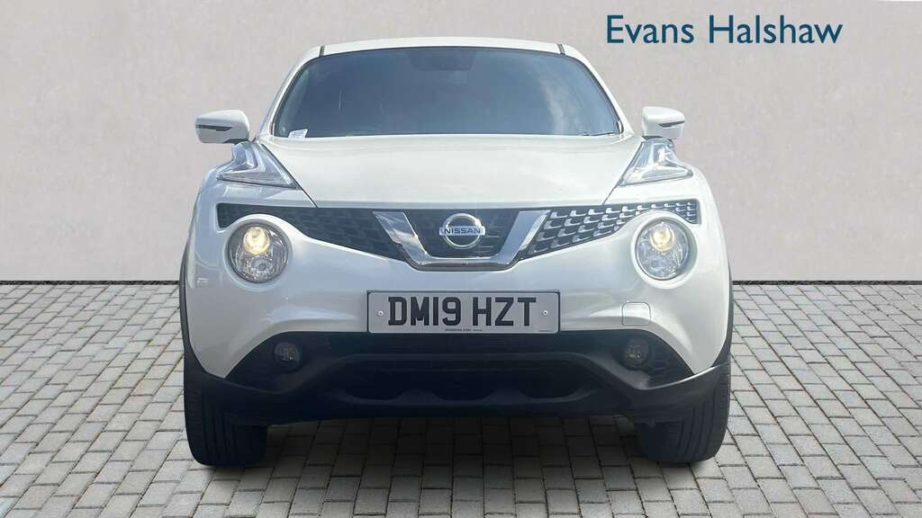 Nissan Juke 1.6 112 Tekna Bose 2019 DM19HZT White #2