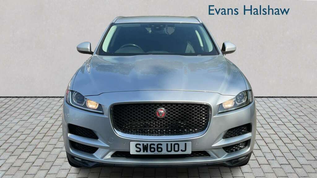 Jaguar F-Pace 2.0D Prestige Awd 2017 Silver #4