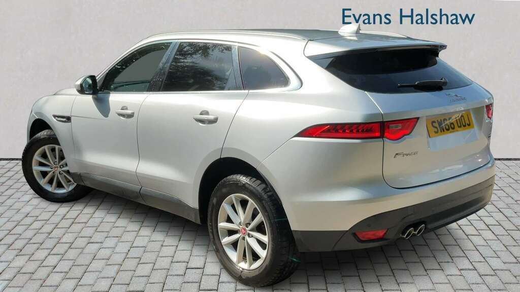 Jaguar F-Pace 2.0D Prestige Awd 2017 Silver #2