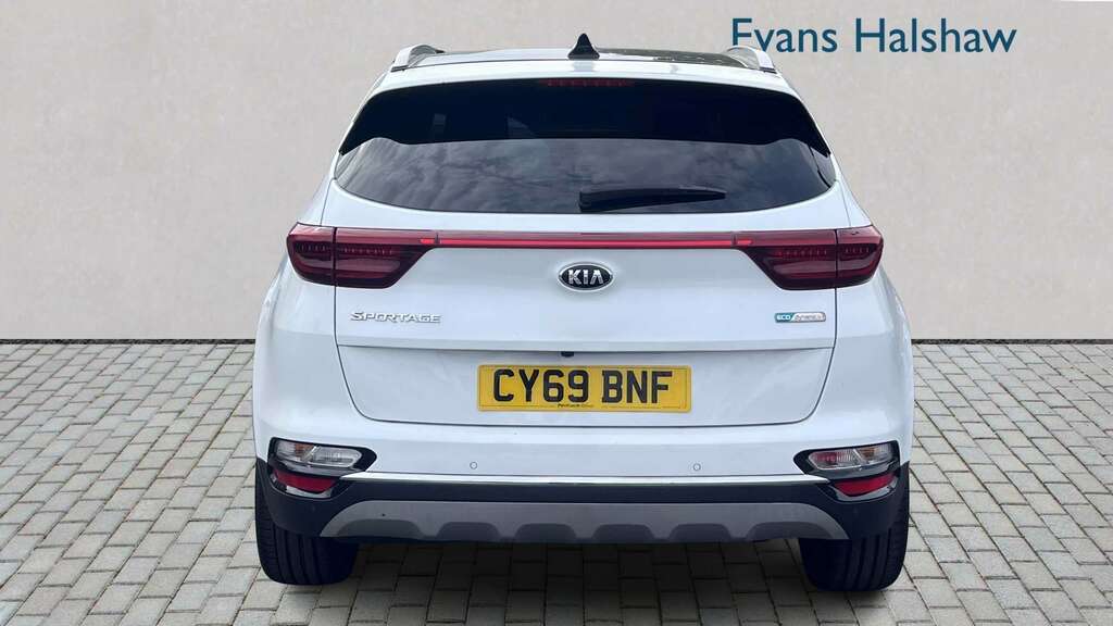 Kia Sportage 1.6 Crdi 48V Isg 4 2019 CY69BNF White #4