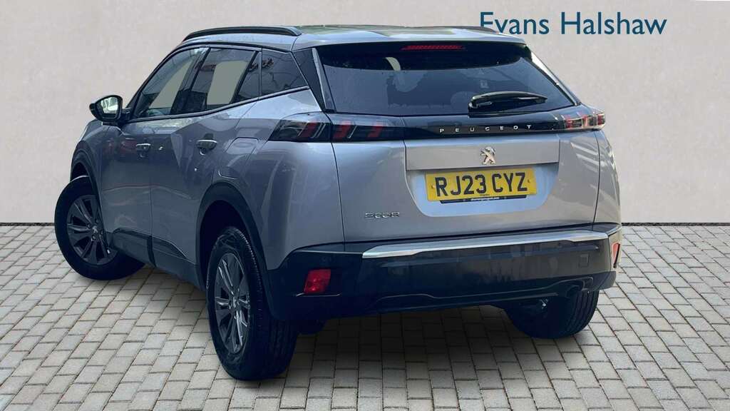 Peugeot 2008 1.2 Puretech Active Premium 2023 Grey #2