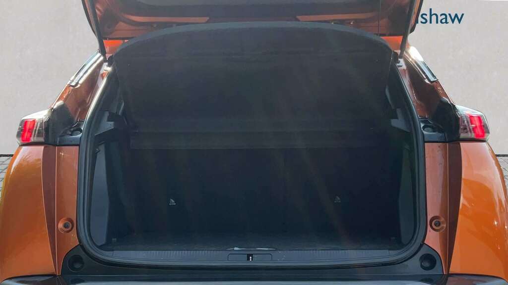 Peugeot 2008 1.2 Puretech Allure Premium 2022 Orange #5