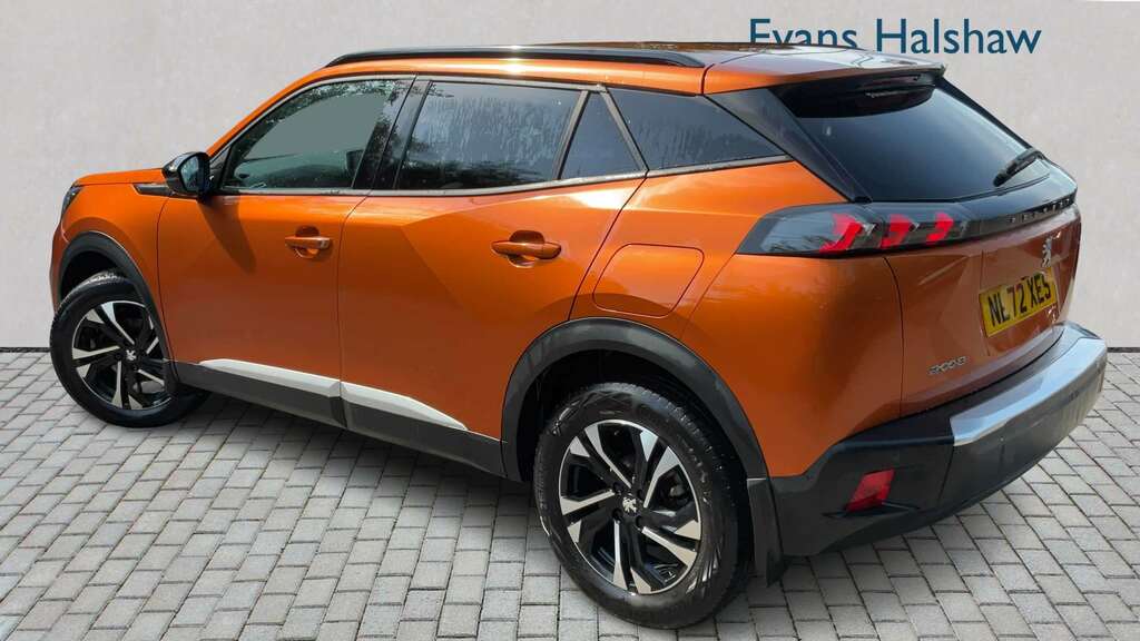Peugeot 2008 1.2 Puretech Allure Premium 2022 Orange #2