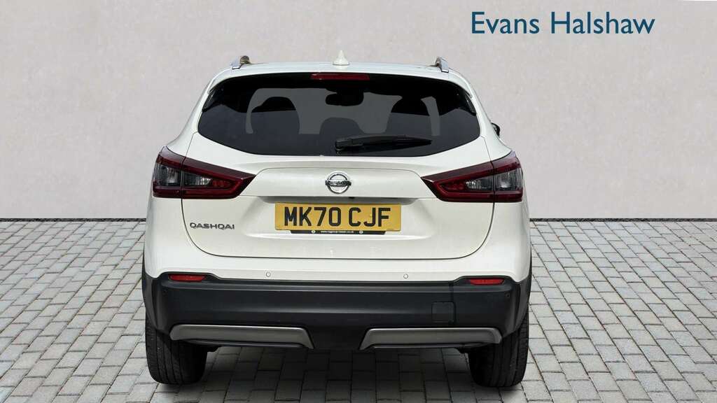 Nissan Qashqai 1.3 Dig-t 160 157 N-connecta Dct Glass Roof White #4