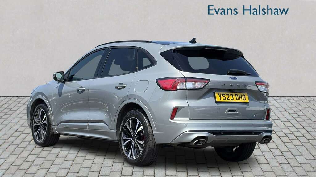 Ford Kuga 1.5 Ecoboost 150 St-line X Edition 2023 Silver #2