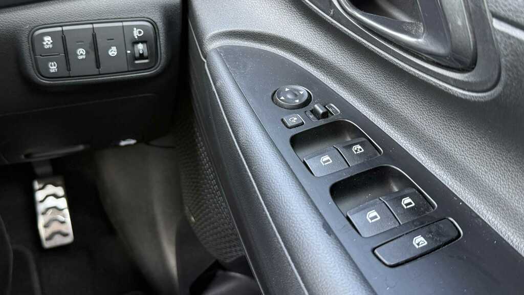 Hyundai Bayon 1.0 Tgdi Premium White #18