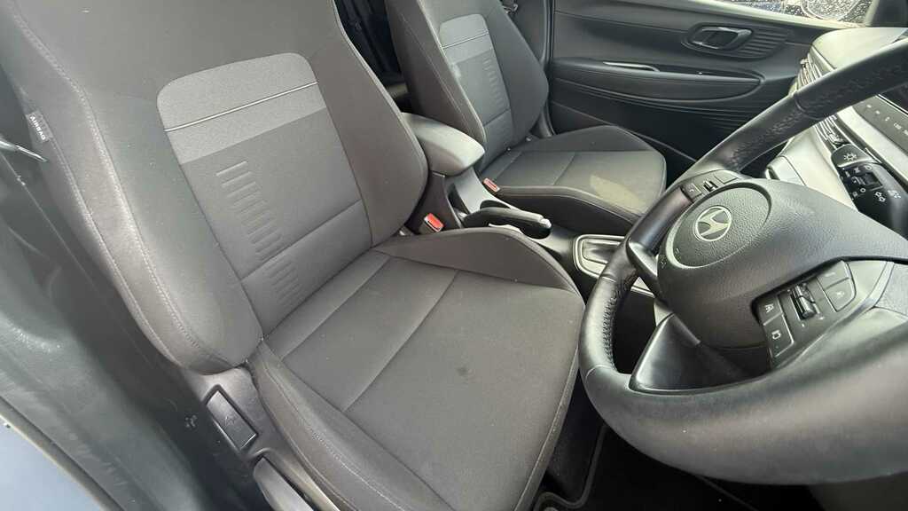 Hyundai Bayon 1.0 Tgdi Premium White #10