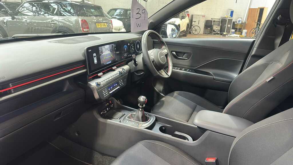 Hyundai Kona Advance White #13