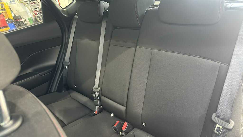Hyundai Kona Advance White #14