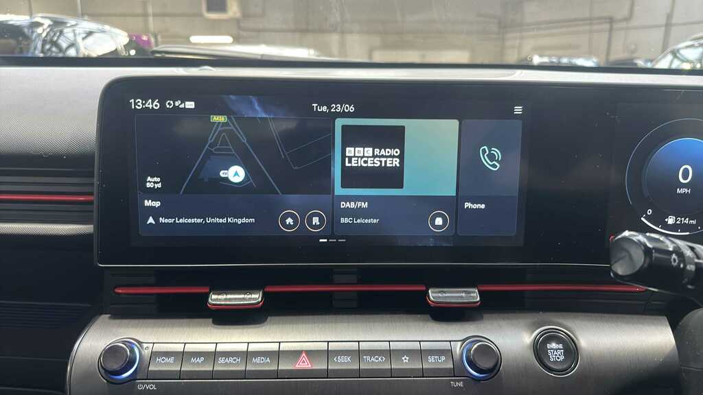 Hyundai Kona Advance White #10