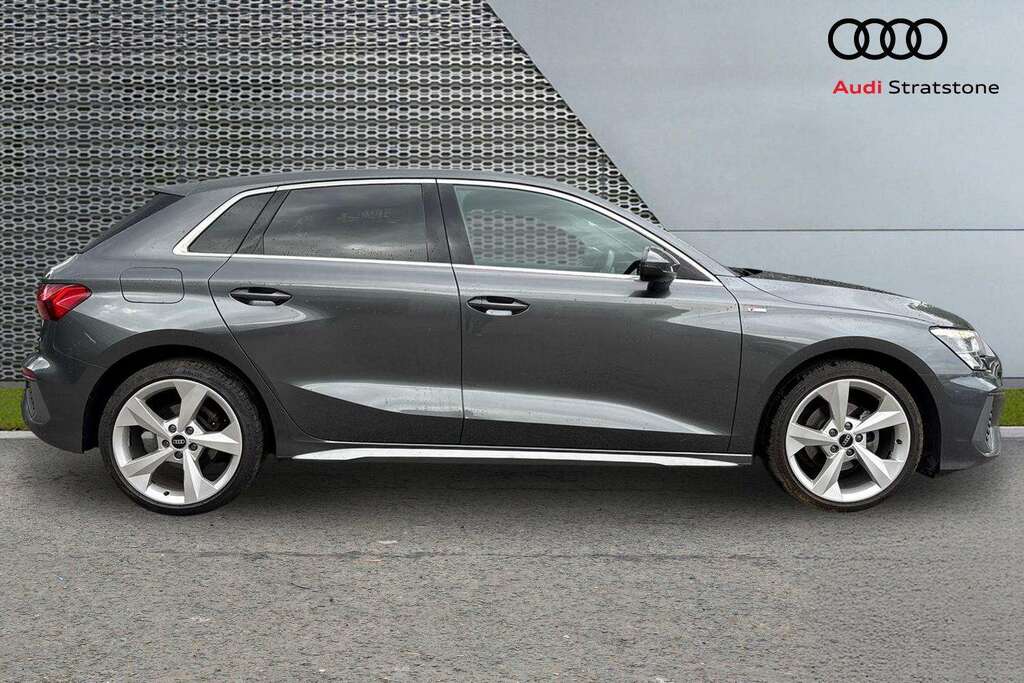 Audi A3 30 Tfsi S Line S Tronic 2023 LS23OTW Grey #4
