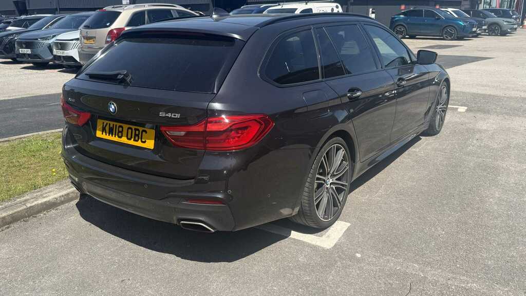 BMW 5 Series M Sport Black #4