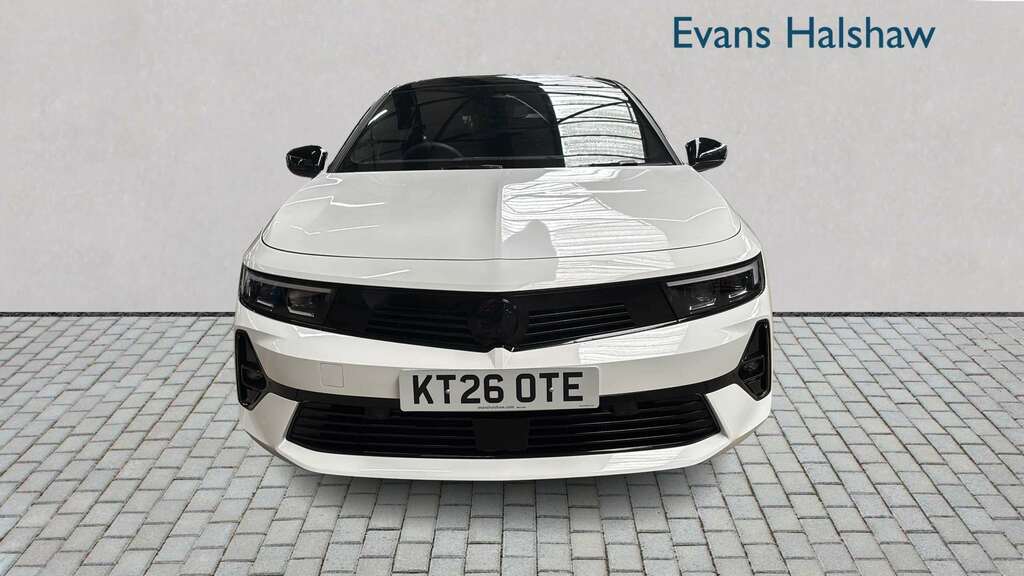 Vauxhall Astra 1.2 Turbo 130 Ultimate 2026 White #4