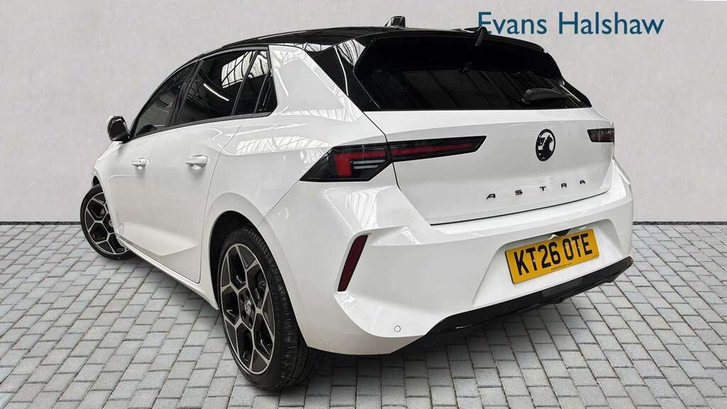 Vauxhall Astra 1.2 Turbo 130 Ultimate 2026 White #2
