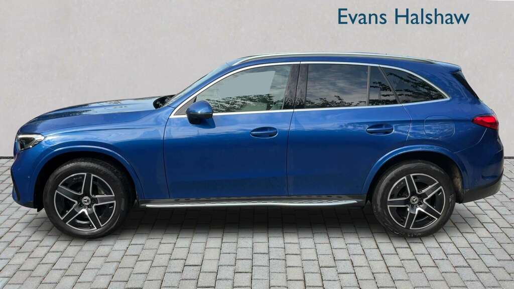 Mercedes-Benz GLC Class 300E 4Matic Amg Line 9G-tronic 2024 Blue #2